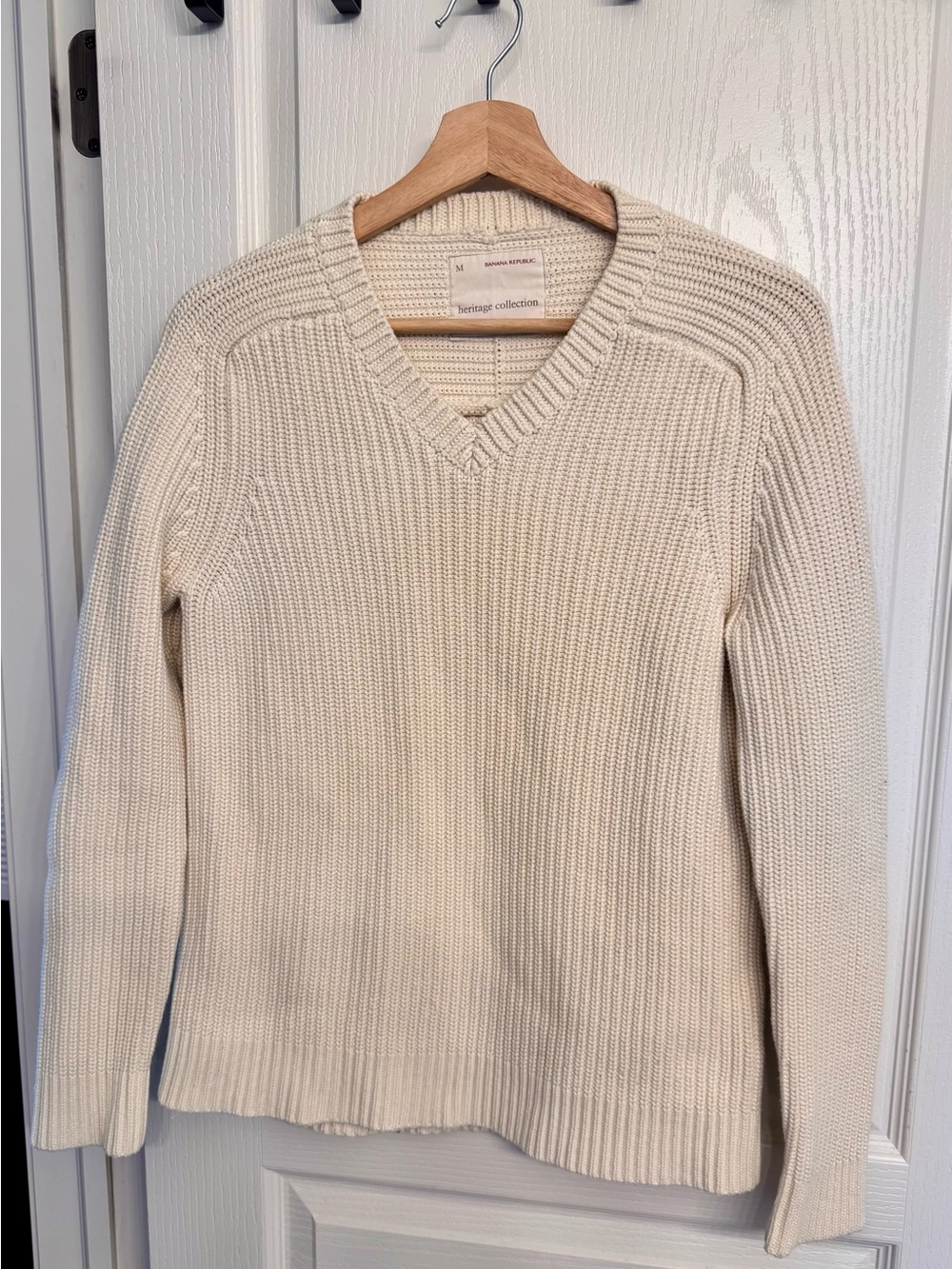 Banana Republic Cream V-Neck Ribbed Sweater